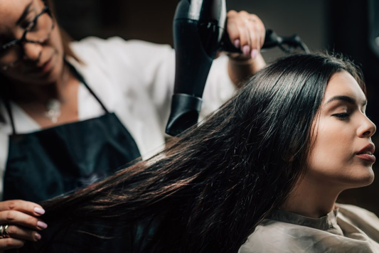 SHAMPOO AND BLOW-DRY